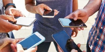 Building a Loyal Community on Social Media Platforms